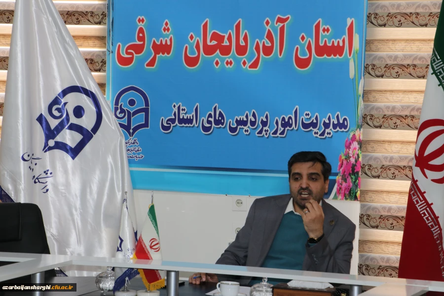 نشست صمیمی دبیران شورای صنفی دانشجویان با رئیس دانشگاه برگزار شد 28