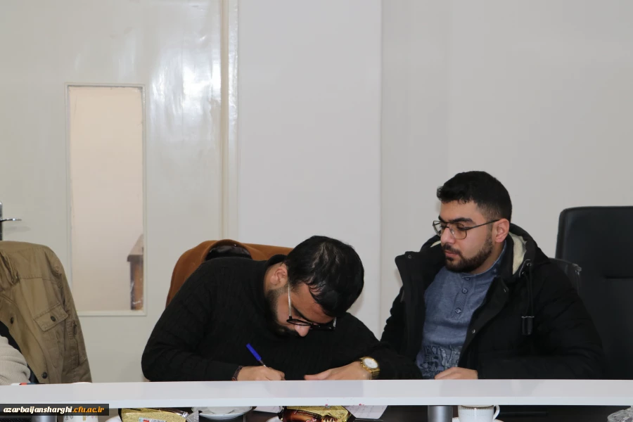 نشست صمیمی دبیران شورای صنفی دانشجویان با رئیس دانشگاه برگزار شد 42