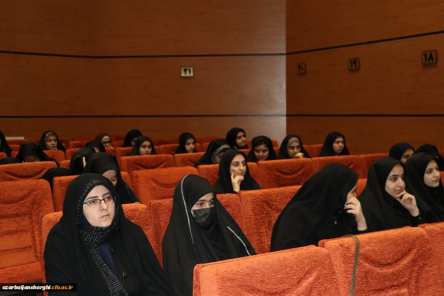 معلمان و مربیان پرورشی، نقش بسیار مهمی در آگاه سازی برای انتخاب اصلح در انتخابات دارند 38