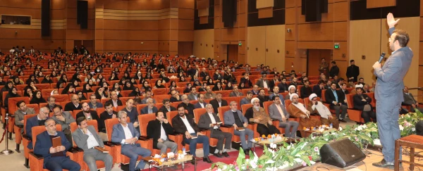 معلمان و مربیان پرورشی، نقش بسیار مهمی در آگاه سازی برای انتخاب اصلح در انتخابات دارند 2