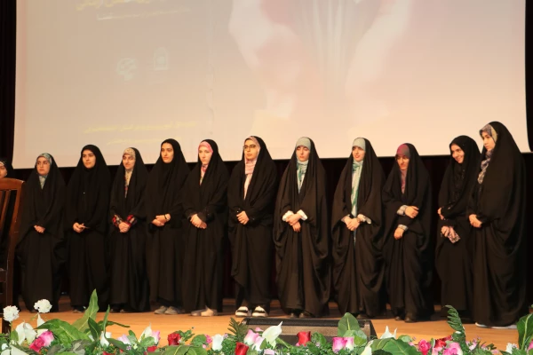 معلمان و مربیان پرورشی، نقش بسیار مهمی در آگاه سازی برای انتخاب اصلح در انتخابات دارند 11