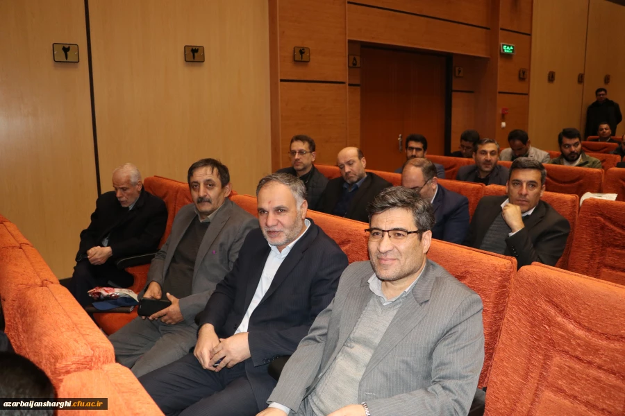 معلمان و مربیان پرورشی، نقش بسیار مهمی در آگاه سازی برای انتخاب اصلح در انتخابات دارند 15