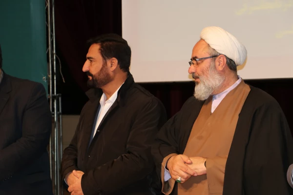 معلمان و مربیان پرورشی، نقش بسیار مهمی در آگاه سازی برای انتخاب اصلح در انتخابات دارند 17