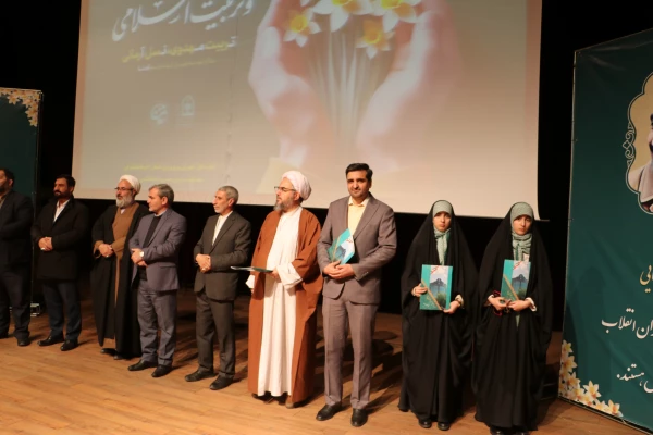 معلمان و مربیان پرورشی، نقش بسیار مهمی در آگاه سازی برای انتخاب اصلح در انتخابات دارند 20