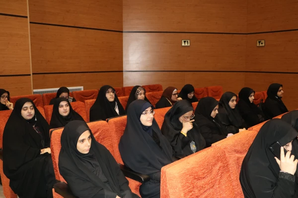 معلمان و مربیان پرورشی، نقش بسیار مهمی در آگاه سازی برای انتخاب اصلح در انتخابات دارند 41