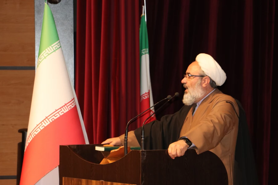 معلمان و مربیان پرورشی، نقش بسیار مهمی در آگاه سازی برای انتخاب اصلح در انتخابات دارند 43