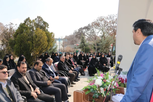 غرس نهال  با هدف پردیس سبز و گرامیداشت یاد و خاطره شهدای دانشجو معلم در دانشگاه فرهنگیان آذربایجان شرقی 4