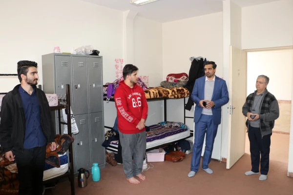 بازدید رییس دانشگاه فرهنگیان استان آذربایجان شرقی بصورت سرزده از خوابگاه دانشجویی شهید مدرس 3
