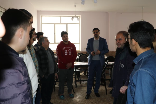 بازدید رییس دانشگاه فرهنگیان استان آذربایجان شرقی بصورت سرزده از خوابگاه دانشجویی شهید مدرس 10