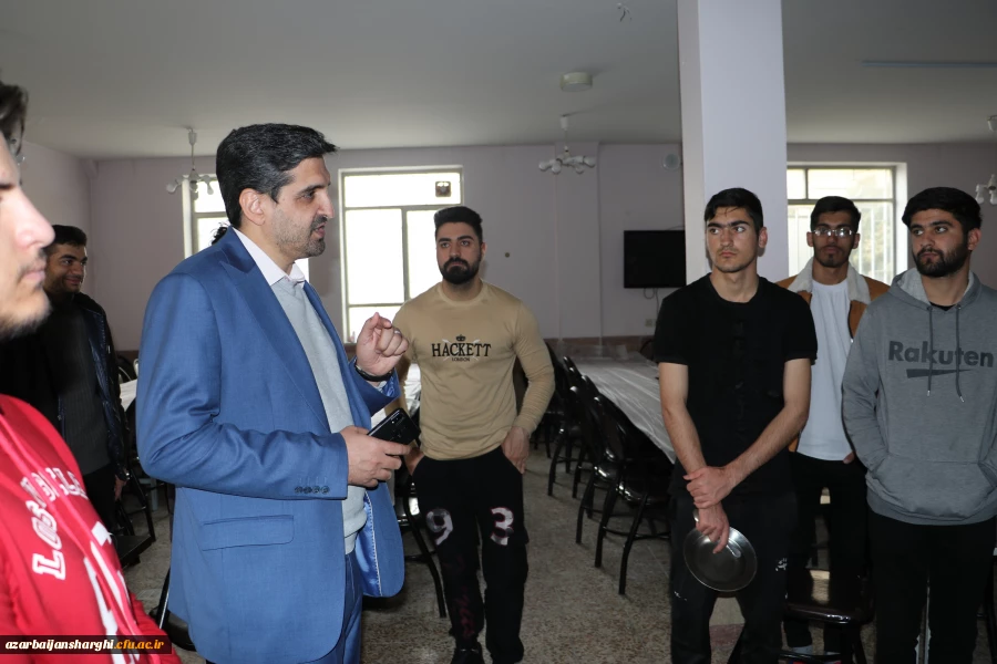 بازدید رییس دانشگاه فرهنگیان استان آذربایجان شرقی بصورت سرزده از خوابگاه دانشجویی شهید مدرس 11