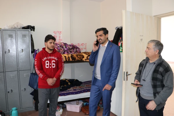 بازدید رییس دانشگاه فرهنگیان استان آذربایجان شرقی بصورت سرزده از خوابگاه دانشجویی شهید مدرس 14