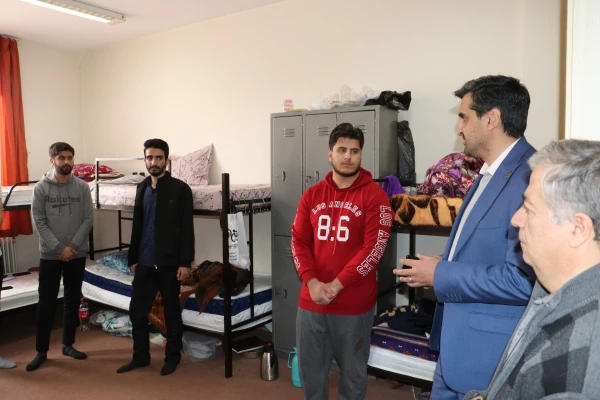 بازدید رییس دانشگاه فرهنگیان استان آذربایجان شرقی بصورت سرزده از خوابگاه دانشجویی شهید مدرس 16