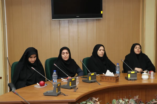 تجلیل از فرزندان شاهد دانشگاه در 22 اسفند روز بزرگداشت شهدا  9