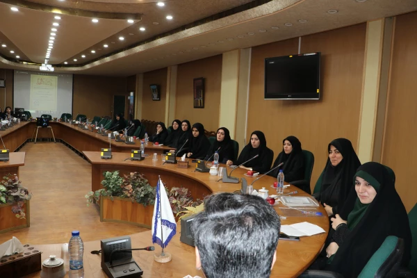 تجلیل از فرزندان شاهد دانشگاه در 22 اسفند روز بزرگداشت شهدا  16