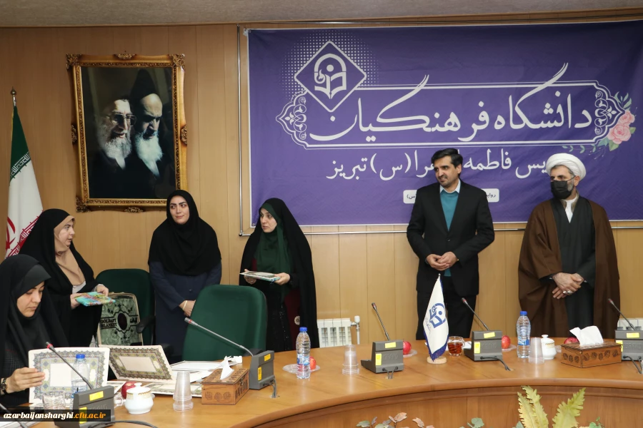 تجلیل از فرزندان شاهد دانشگاه در 22 اسفند روز بزرگداشت شهدا  27