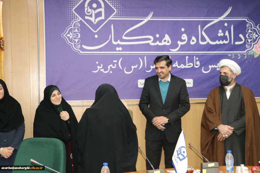 تجلیل از فرزندان شاهد دانشگاه در 22 اسفند روز بزرگداشت شهدا  34