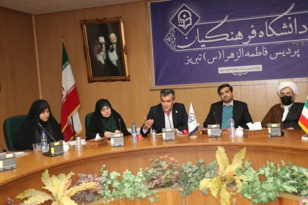 تجلیل از فرزندان شاهد دانشگاه در 22 اسفند روز بزرگداشت شهدا  42