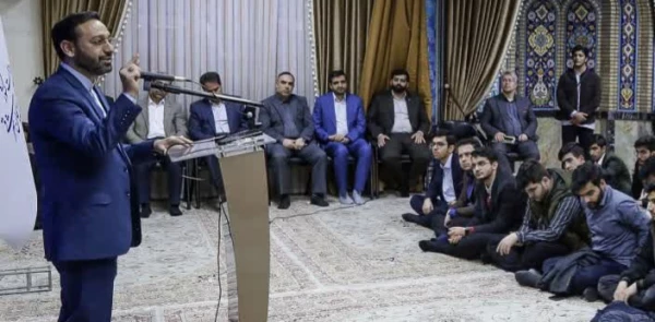 دیدار صمیمی استاندار آذربایجان شرقی با تشکل های دانشجویی استان  2