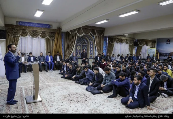 دیدار صمیمی استاندار آذربایجان شرقی با تشکل های دانشجویی استان  3