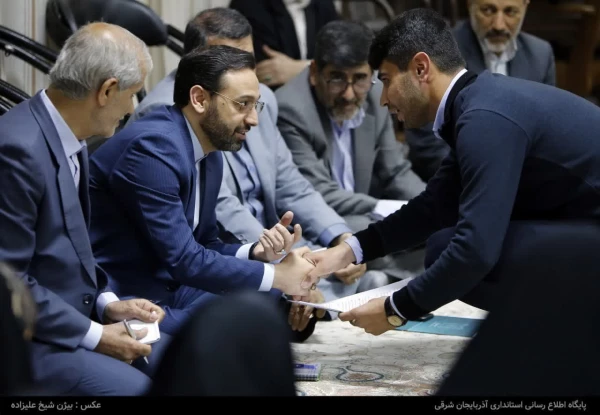 دیدار صمیمی استاندار آذربایجان شرقی با تشکل های دانشجویی استان  6