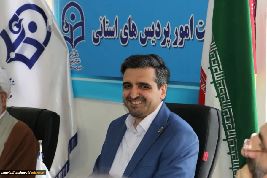 تصاویر دیدار نوروزی و عید سعید فطر ریاست و و هیئت رئیسه با اساتید محترم و همکاران عزیز  5