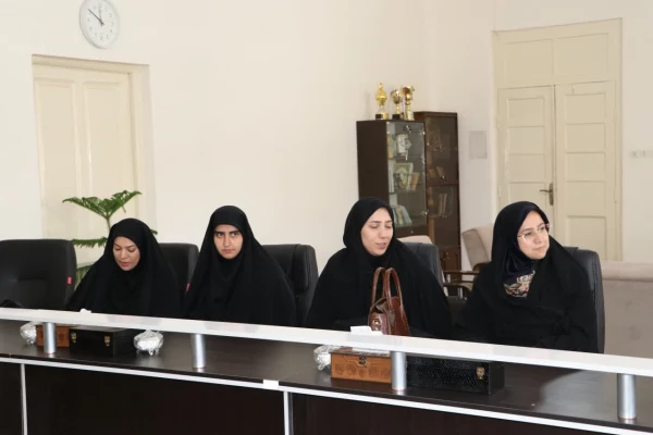 تصاویر دیدار نوروزی و عید سعید فطر ریاست و و هیئت رئیسه با اساتید محترم و همکاران عزیز  9