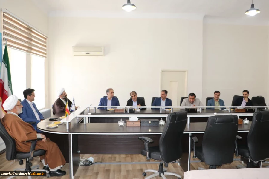 تصاویر دیدار نوروزی و عید سعید فطر ریاست و و هیئت رئیسه با اساتید محترم و همکاران عزیز  17