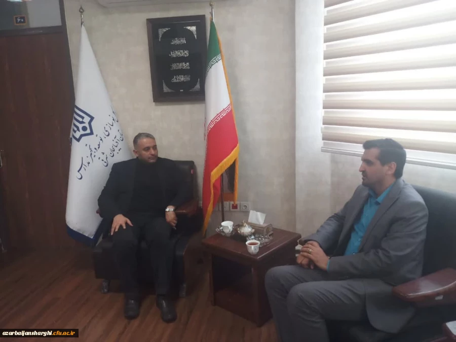 دیدار رییس دانشگاه فرهنگیان استان با مدیران کل نوسازی و آموزش و پرورش استان 5