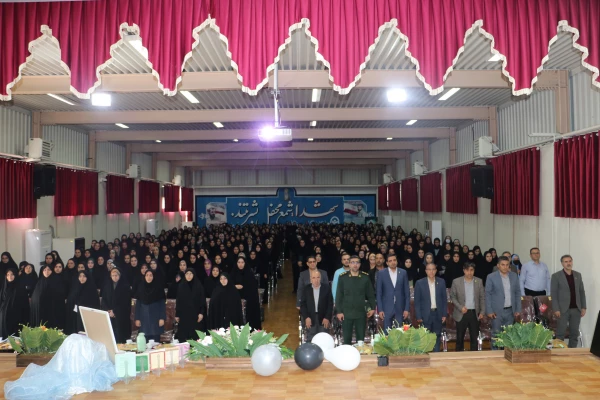 برگزاری مراسم بزرگداشت مقام معلم و گرامیداشت هفته سرآمدی آموزش در استان آذربایجان شرقی 4