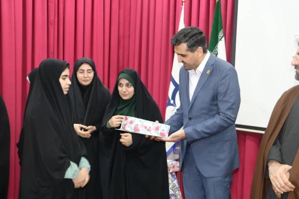 برگزاری مراسم بزرگداشت مقام معلم و گرامیداشت هفته سرآمدی آموزش در استان آذربایجان شرقی 7