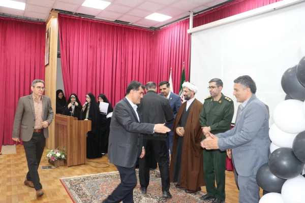 برگزاری مراسم بزرگداشت مقام معلم و گرامیداشت هفته سرآمدی آموزش در استان آذربایجان شرقی 9