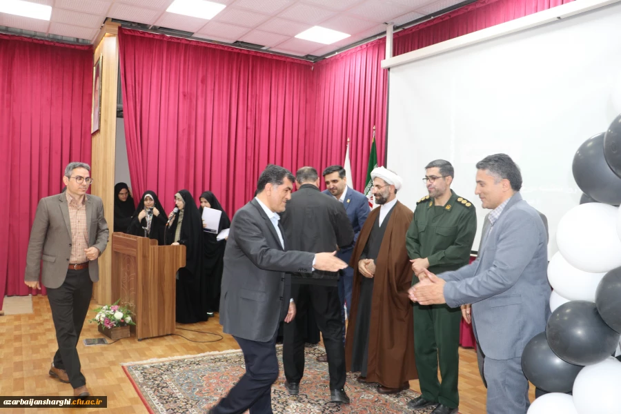 برگزاری مراسم بزرگداشت مقام معلم و گرامیداشت هفته سرآمدی آموزش در استان آذربایجان شرقی 9