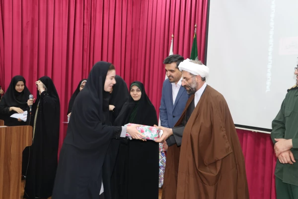 برگزاری مراسم بزرگداشت مقام معلم و گرامیداشت هفته سرآمدی آموزش در استان آذربایجان شرقی 13