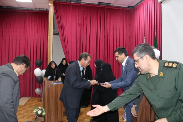 برگزاری مراسم بزرگداشت مقام معلم و گرامیداشت هفته سرآمدی آموزش در استان آذربایجان شرقی 15