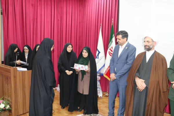 برگزاری مراسم بزرگداشت مقام معلم و گرامیداشت هفته سرآمدی آموزش در استان آذربایجان شرقی 18