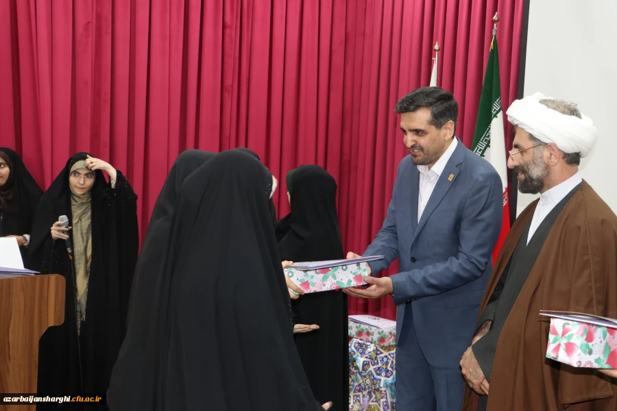 برگزاری مراسم بزرگداشت مقام معلم و گرامیداشت هفته سرآمدی آموزش در استان آذربایجان شرقی 19