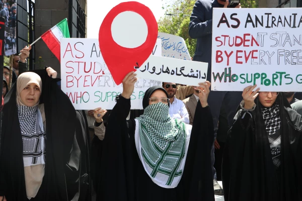 تجمع دانشجویان دانشگاههای تبریز در حمایت از خیزش دانشجویان آمریکایی 9