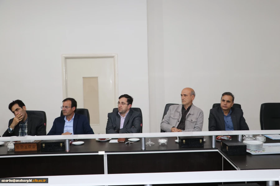 جلسه شورای پژوهشی دانشگاه فرهنگیان استان  6