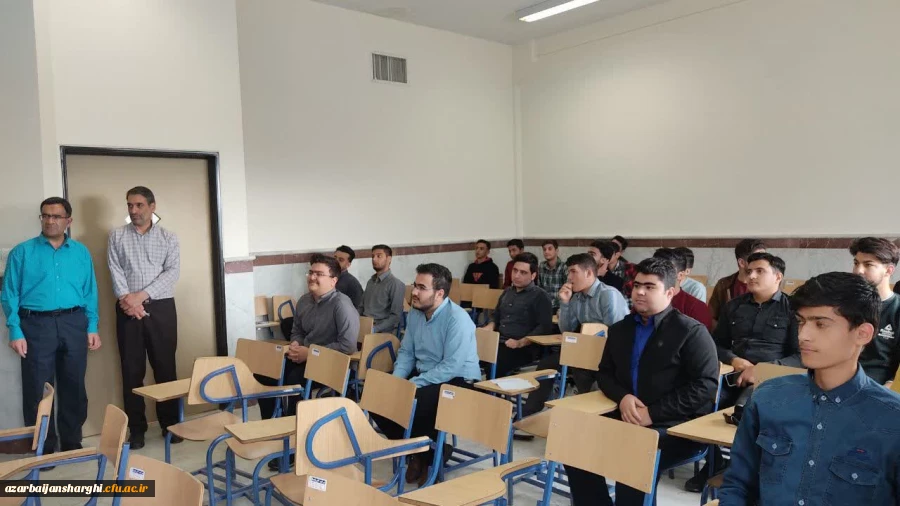 مراسم گرامیداشت مقام معلم و سرآمدی آموزش در  مرکز سراب  7