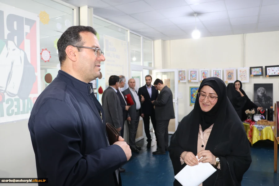 افتتاح یازدهمین نمایشگاه آثار هنری دانشجو معلمان و اساتید  دانشگاه فرهنگیان آذربایجان شرقی 4