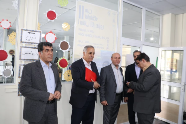 افتتاح یازدهمین نمایشگاه آثار هنری دانشجو معلمان و اساتید  دانشگاه فرهنگیان آذربایجان شرقی 5