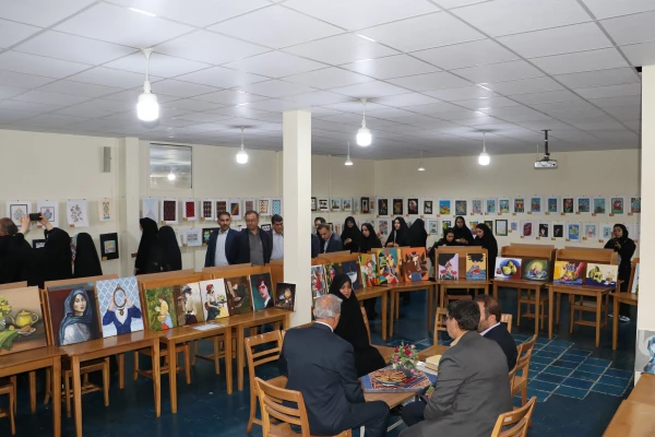 افتتاح یازدهمین نمایشگاه آثار هنری دانشجو معلمان و اساتید  دانشگاه فرهنگیان آذربایجان شرقی 15