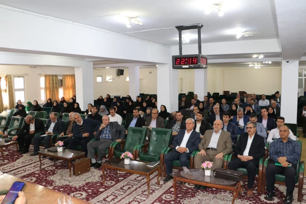 همایش بزرگ 600 تن از مدیران ،معلمان و دبیران راهنمای  کارورزی استان آذربایجان شرقی 4