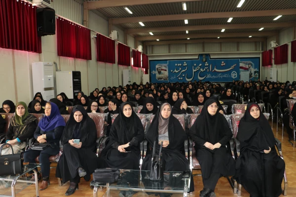 همایش بزرگ 600 تن از مدیران ،معلمان و دبیران راهنمای  کارورزی استان آذربایجان شرقی 11