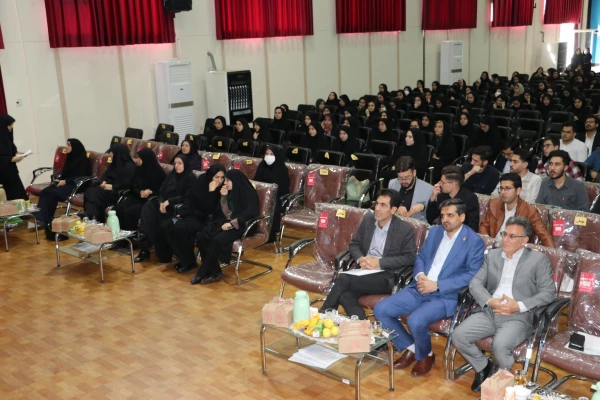 همایش آشنایی با نانوفناوران و مسابقه ملی نانو در دانشگاه فرهنگیان استان آذربایجان شرقی برگزار شد. 10