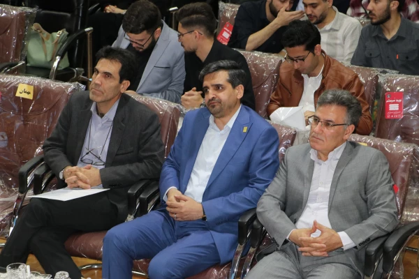 همایش آشنایی با نانوفناوران و مسابقه ملی نانو در دانشگاه فرهنگیان استان آذربایجان شرقی برگزار شد. 11