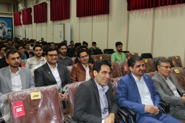 همایش آشنایی با نانوفناوران و مسابقه ملی نانو در دانشگاه فرهنگیان استان آذربایجان شرقی برگزار شد. 13