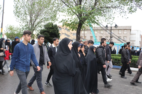 وداغ با شهیدان خدمت در تبریز 13