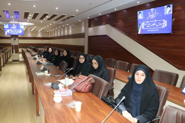 جلسه ی هم اندیشی اساتید و نخبگان دانشگاه فرهنگیان استان آذربایجان شرقی 4