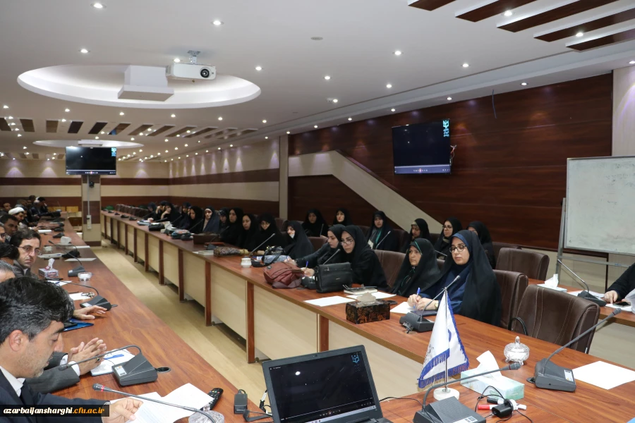  نخستین دوره آموزشی تربیت ارزیاب حرفه ای اساتید دانشگاه فرهنگیان استان  آذربایجان شرقی  7